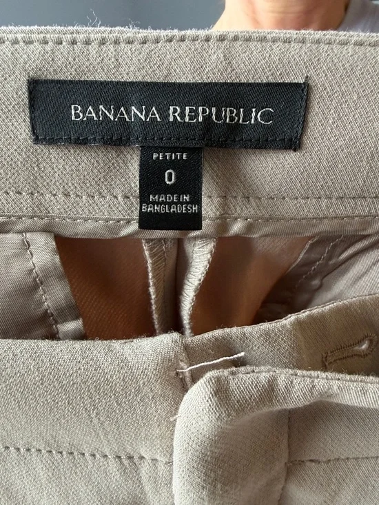 Banana Republic Men’s Dress Pants in Taupe Beige - Picture 2 of 4
